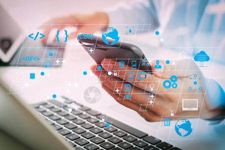 AR增强的敏捷开发 仪表板、安全与版本控制的协同工作流