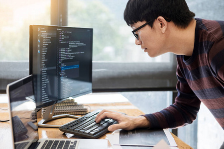 程序员桌面美学 从实用到艺术的数字化创作空间